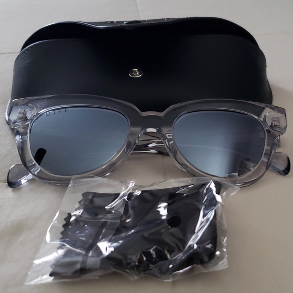 DIFF Eyewear Jagger Sunglasses - Picture 7 of 9